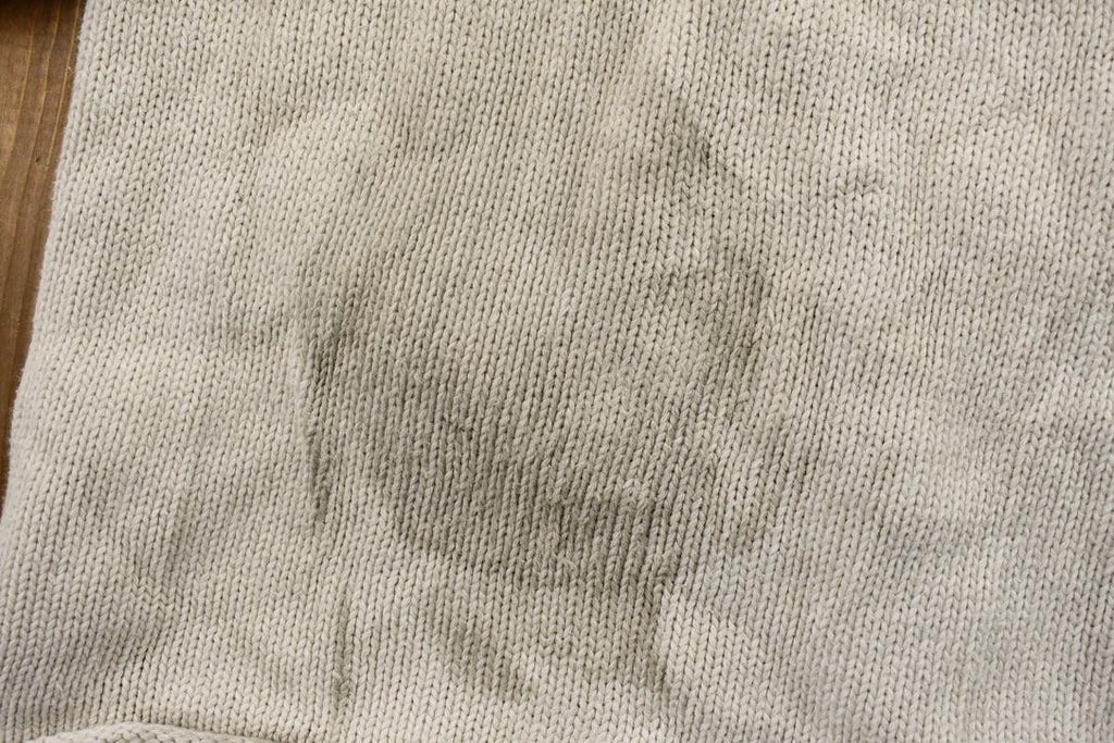 Vintage 1990s White Eddie Bauer Rolled Hem Lightweight Knit Shallow V-Neck Sweater
