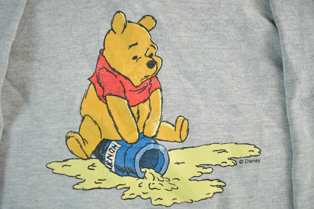 Vintage 1990s Winnie The Pooh Disney Winter Crewneck Youth M-L