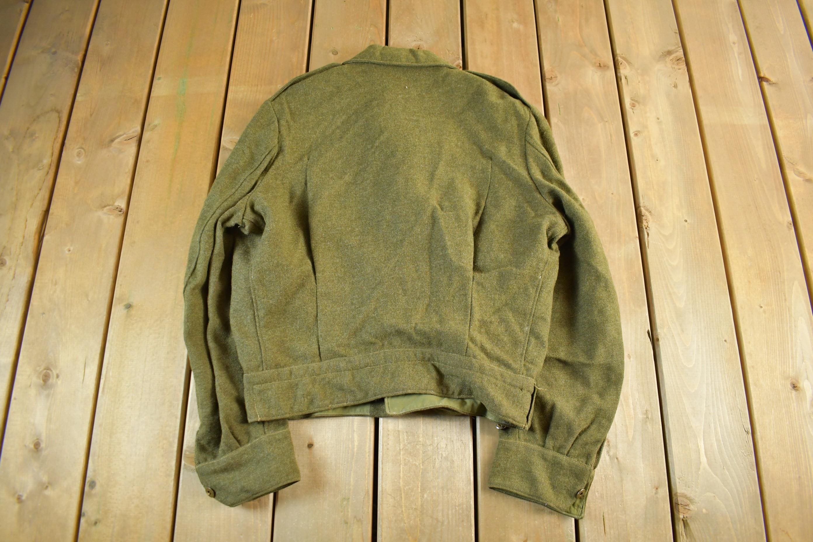 Vintage 1970s Military Wool Button Up Collared Army Jacket Men's Small