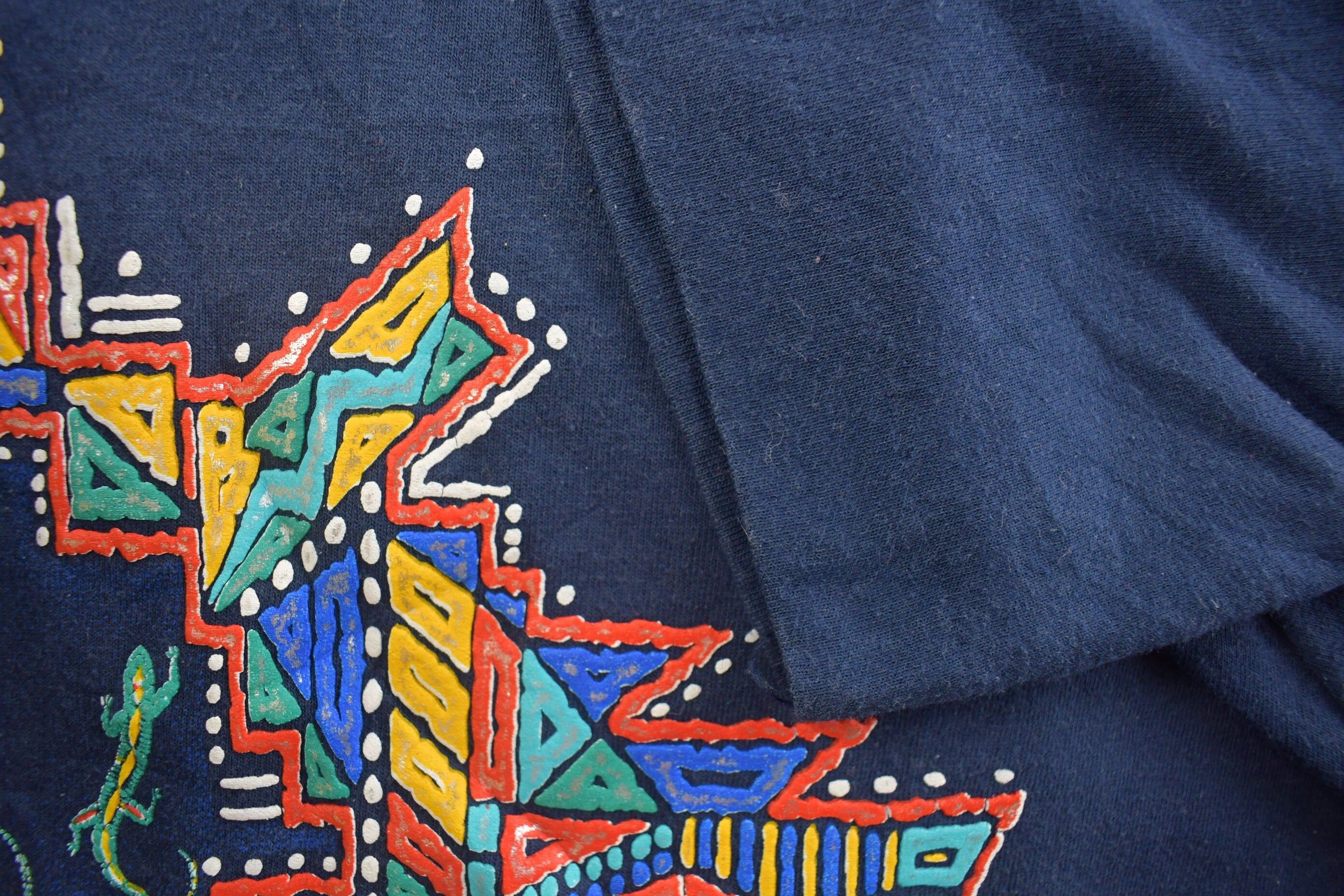 Vintage 1990s Abstract Lizard Graphic T Shirt