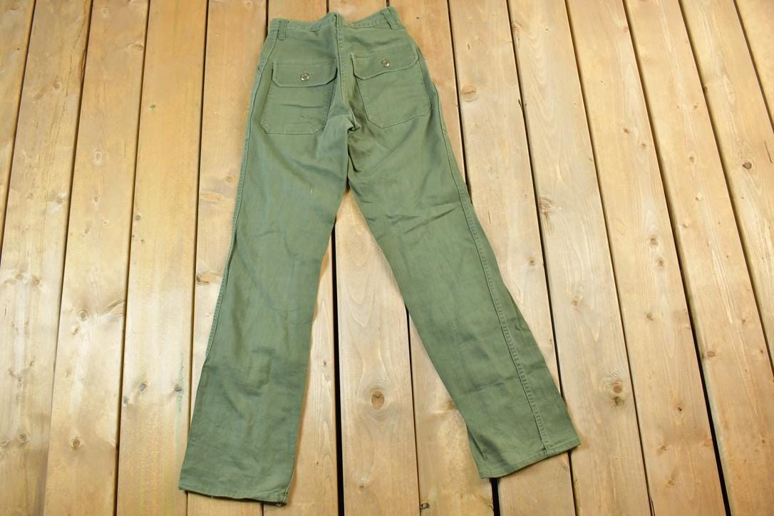 Vintage 1990s Army Green Cargo Pants Size 24 x 31