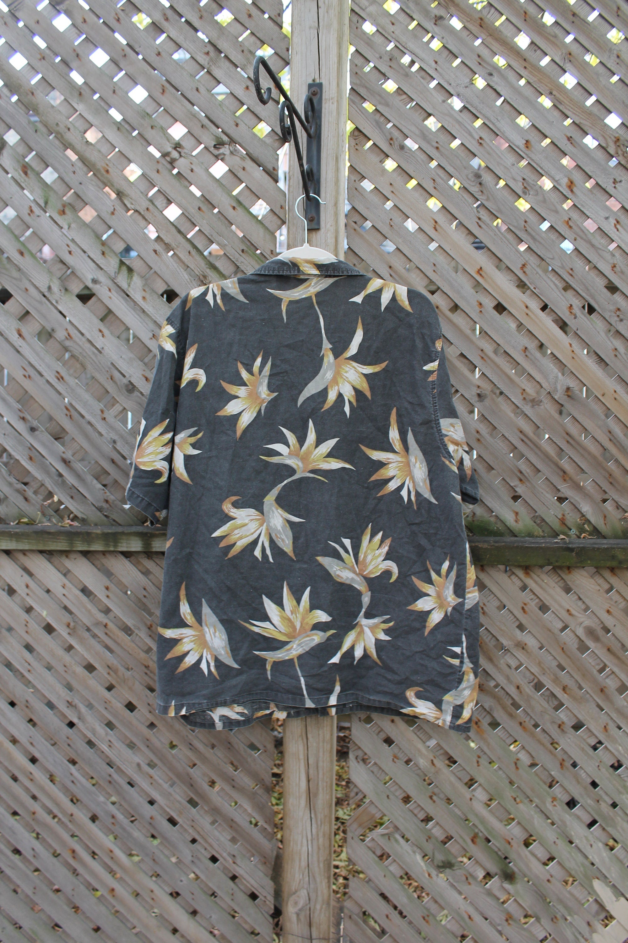 Vintage 1980s Islander All Over Print Floral Button Up Shirt