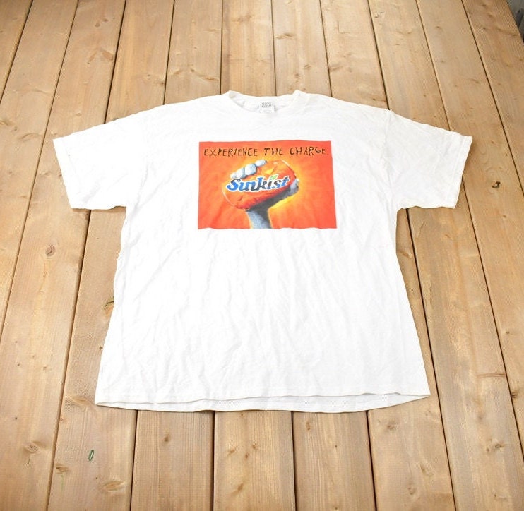 Vintage 2000s Sunkist Experience The Charge Graphic T Shirt