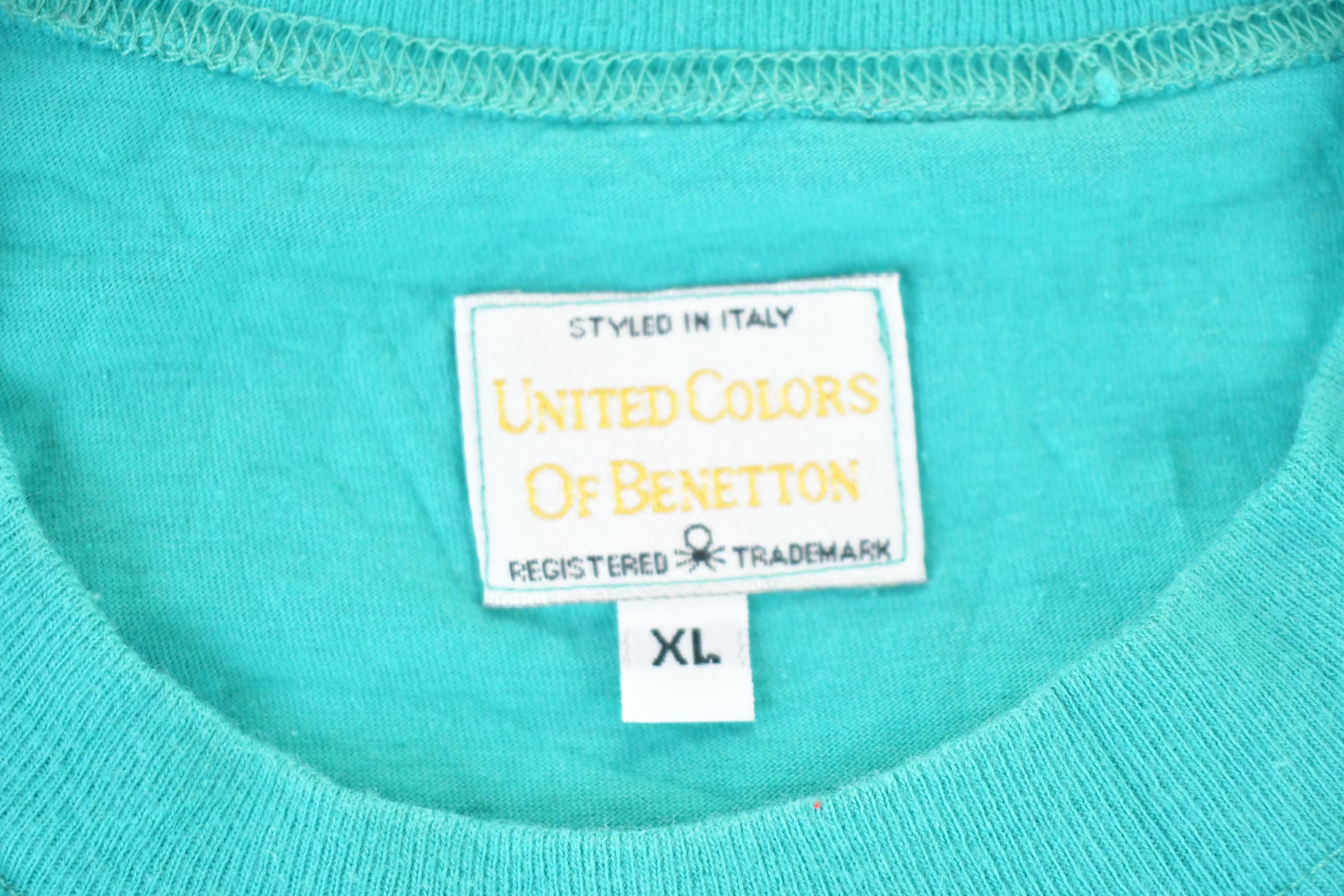 Vintage 1990s United Colours Of Benetton Souvenir Single Stitch Graphic Print T-Shirt Made In USA  Vintage Streetwear  Vacation Tee