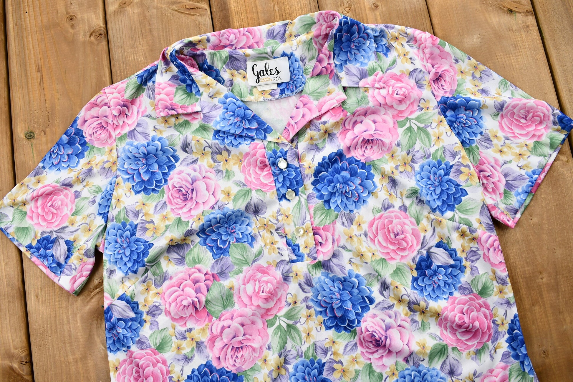 Vintage Late 1960s Floral Polyester Quarter-Button Up Short Sleeve Blouse