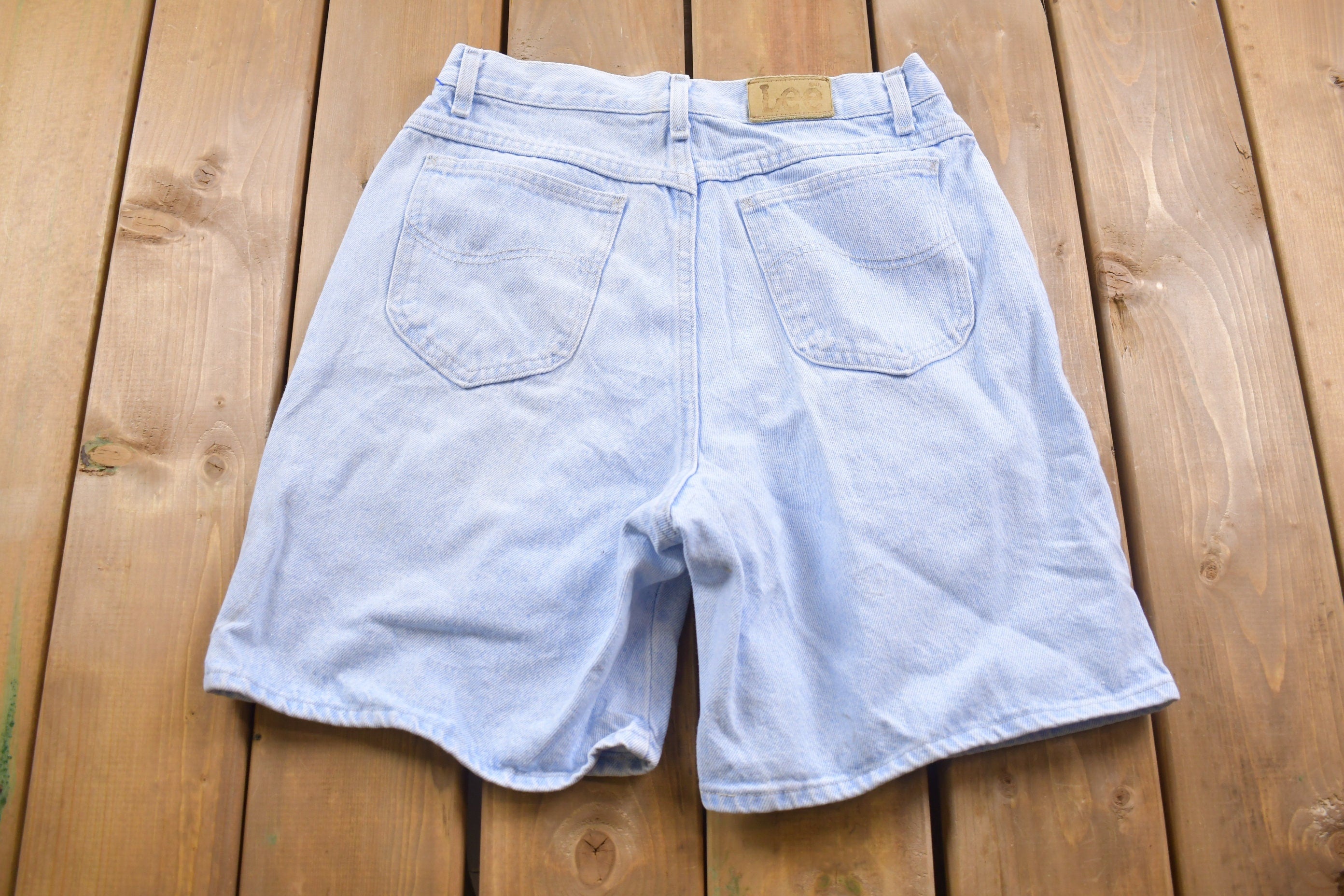 Vintage 1990s Lee Light Wash High Waisted Jean Shorts 30 x 7