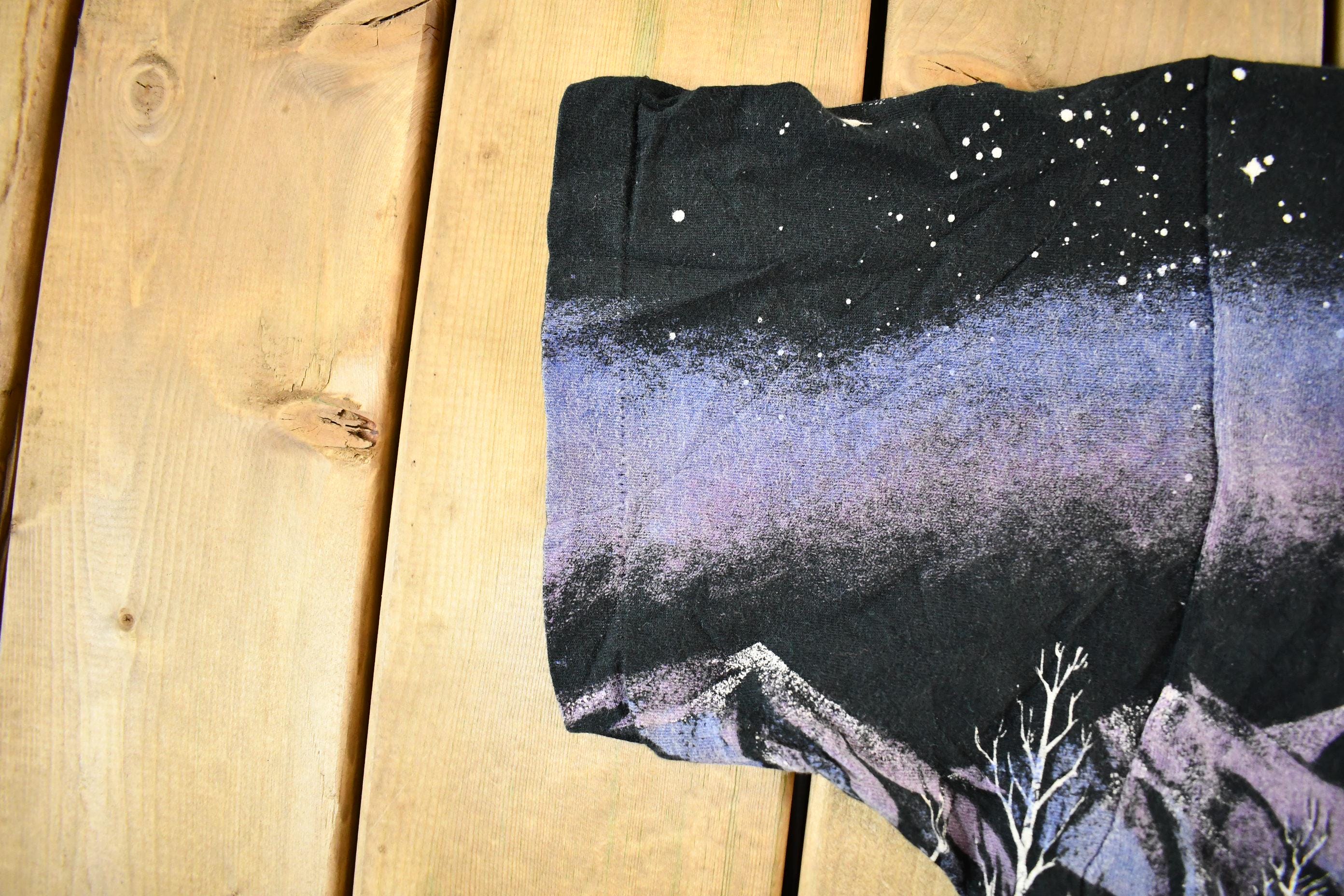 Vintage 1990s Wolf Theme All Over Print Graphic T-Shirt Men's XL
