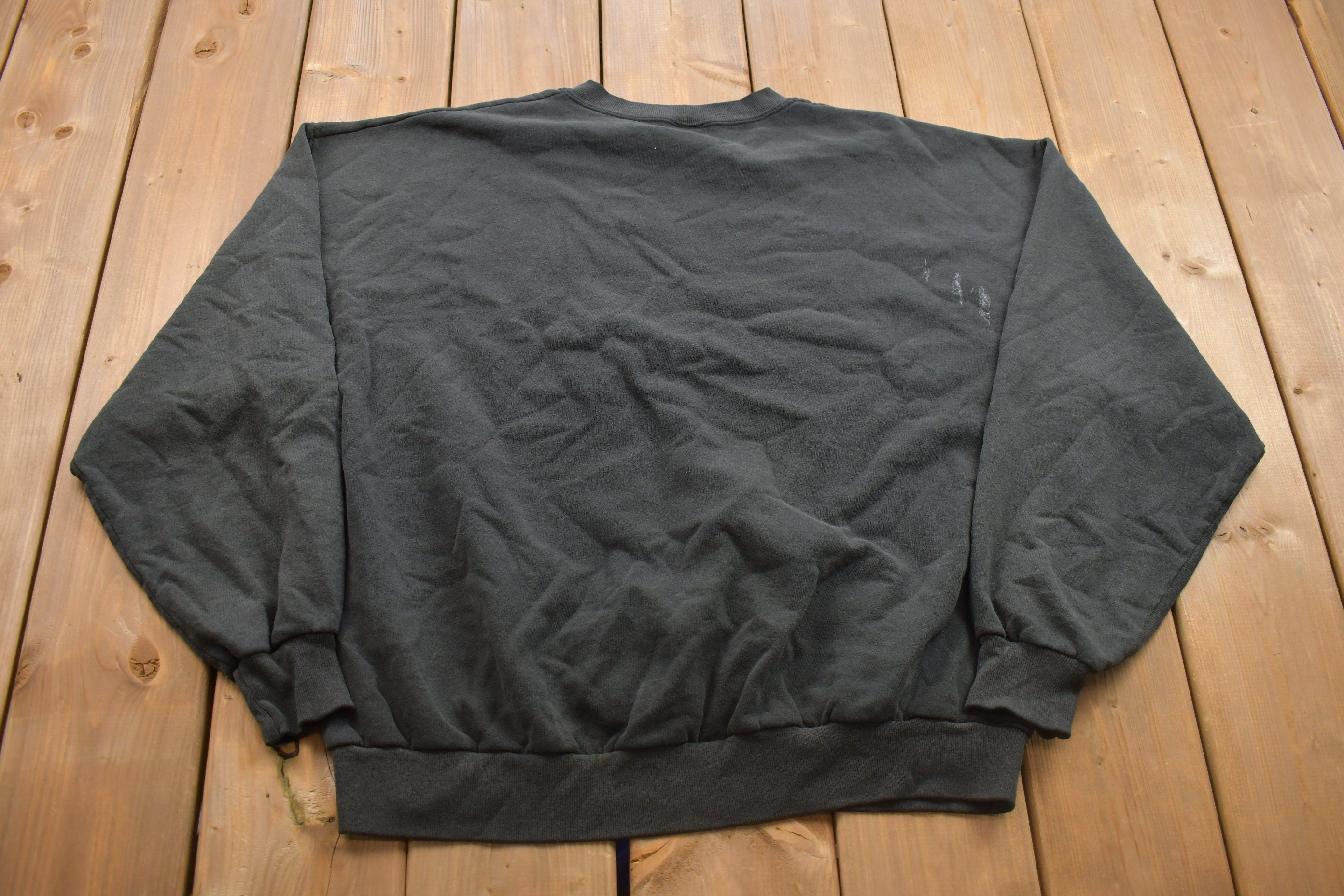 Vintage 1990s Jerzees Wolf Crewneck Sweatshirt
