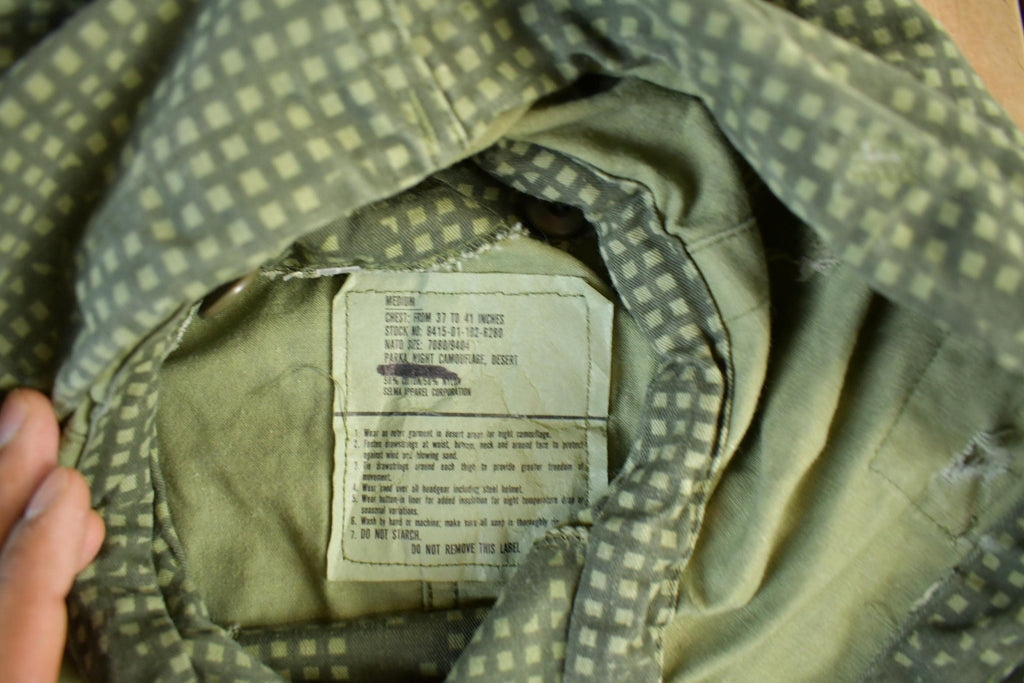 Vintage 1990s Military Parka Camo Jacket Men's Medium / Zip Up Hooded Coat / 90s Army Green / Army Jacket / Military Parka