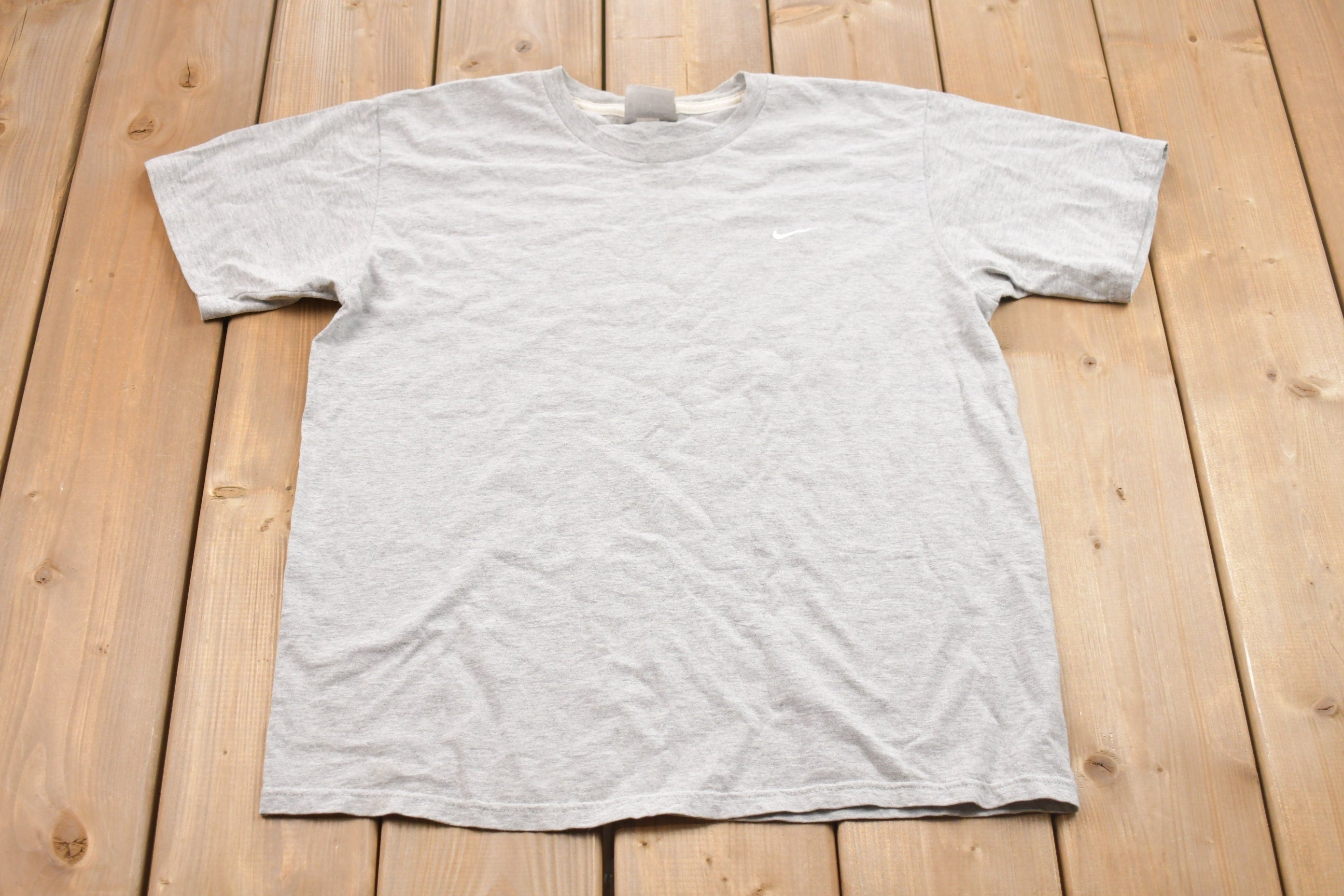 Vintage 1990s Nike Swoosh Basic T-Shirt
