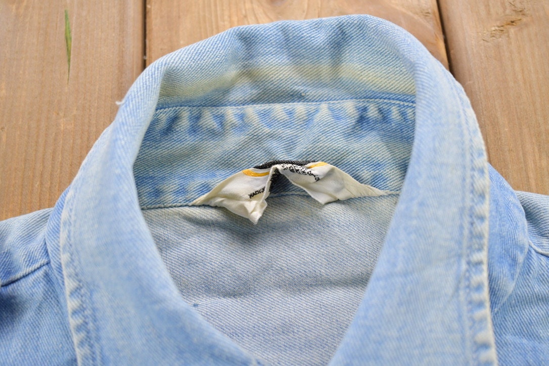Vintage 1990s Saddlehorn Jean Button Up Shirt