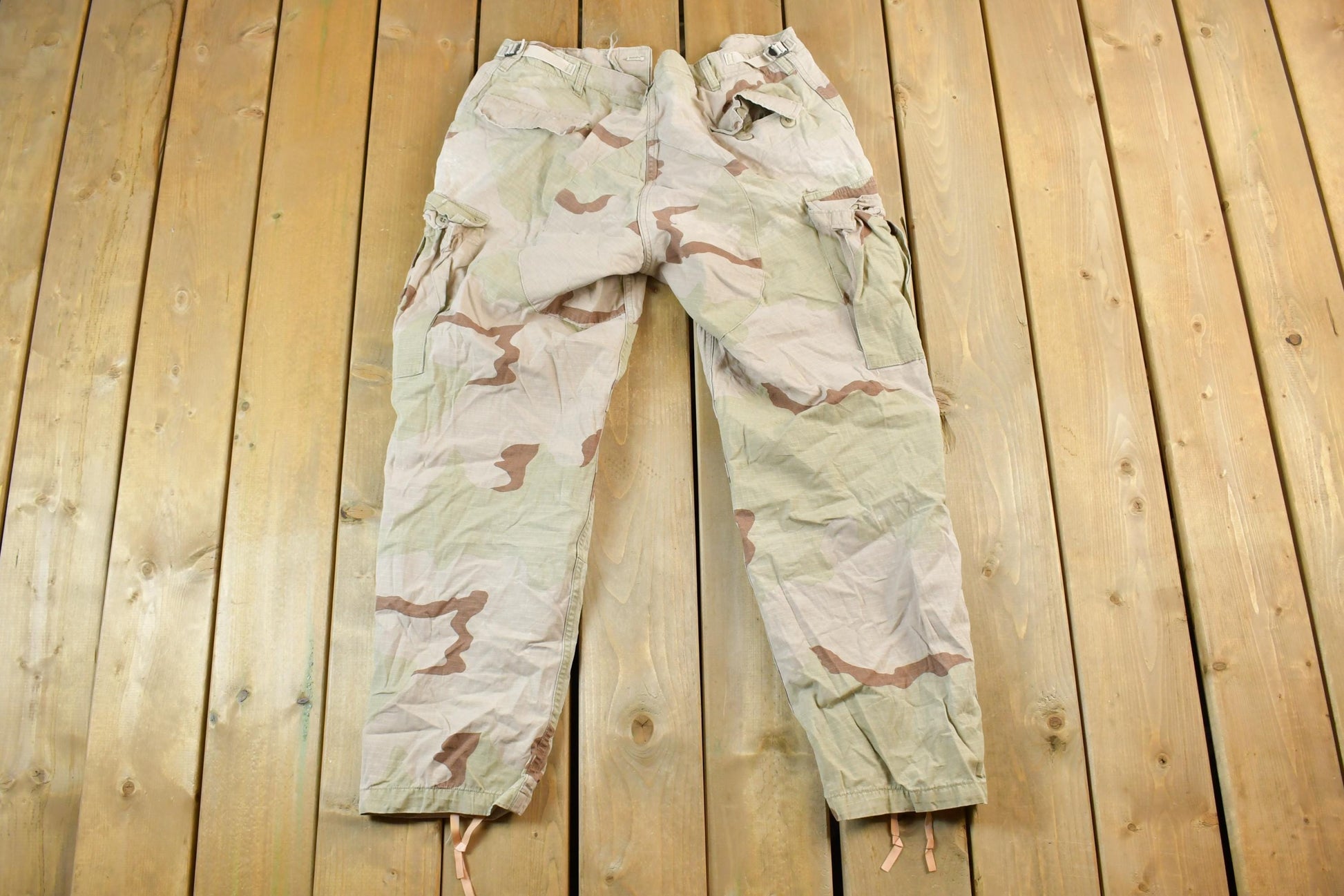 Vintage 1990s Desert Camouflage Cargo Pants Size 38x29 / Army Streetwear / Army Pants / Military Pant's / Vintage Cargos / Made In