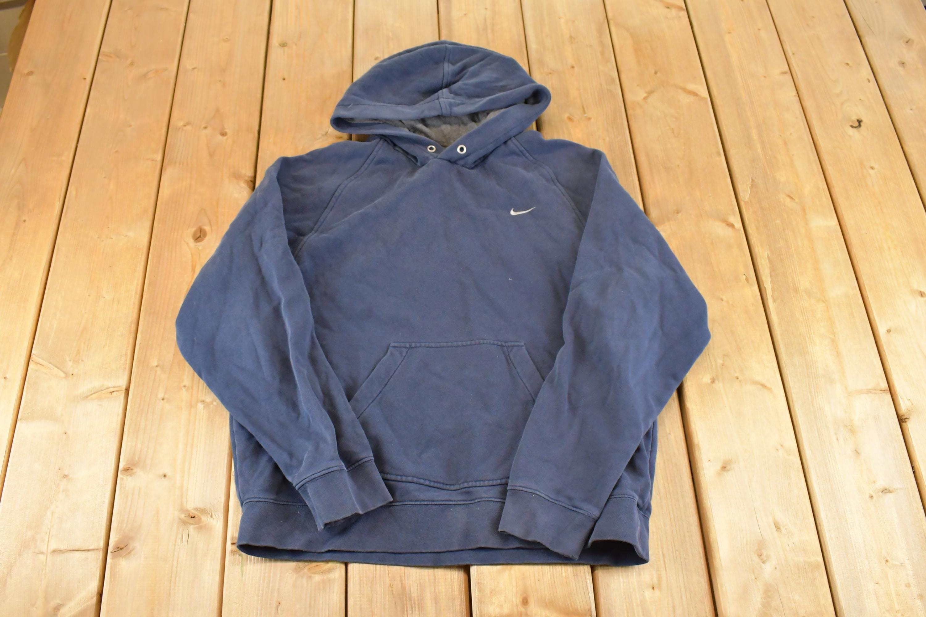Vintage Y2K Nike Embroidered Mini Swoosh Hoodie Sweatshirt Mens M / Vintage Nike / Sportswear / Streetwear / Athleisure