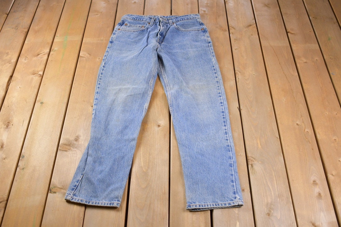 Vintage 1990s Levi 550 Red Tab Jeans Size 31 x 30