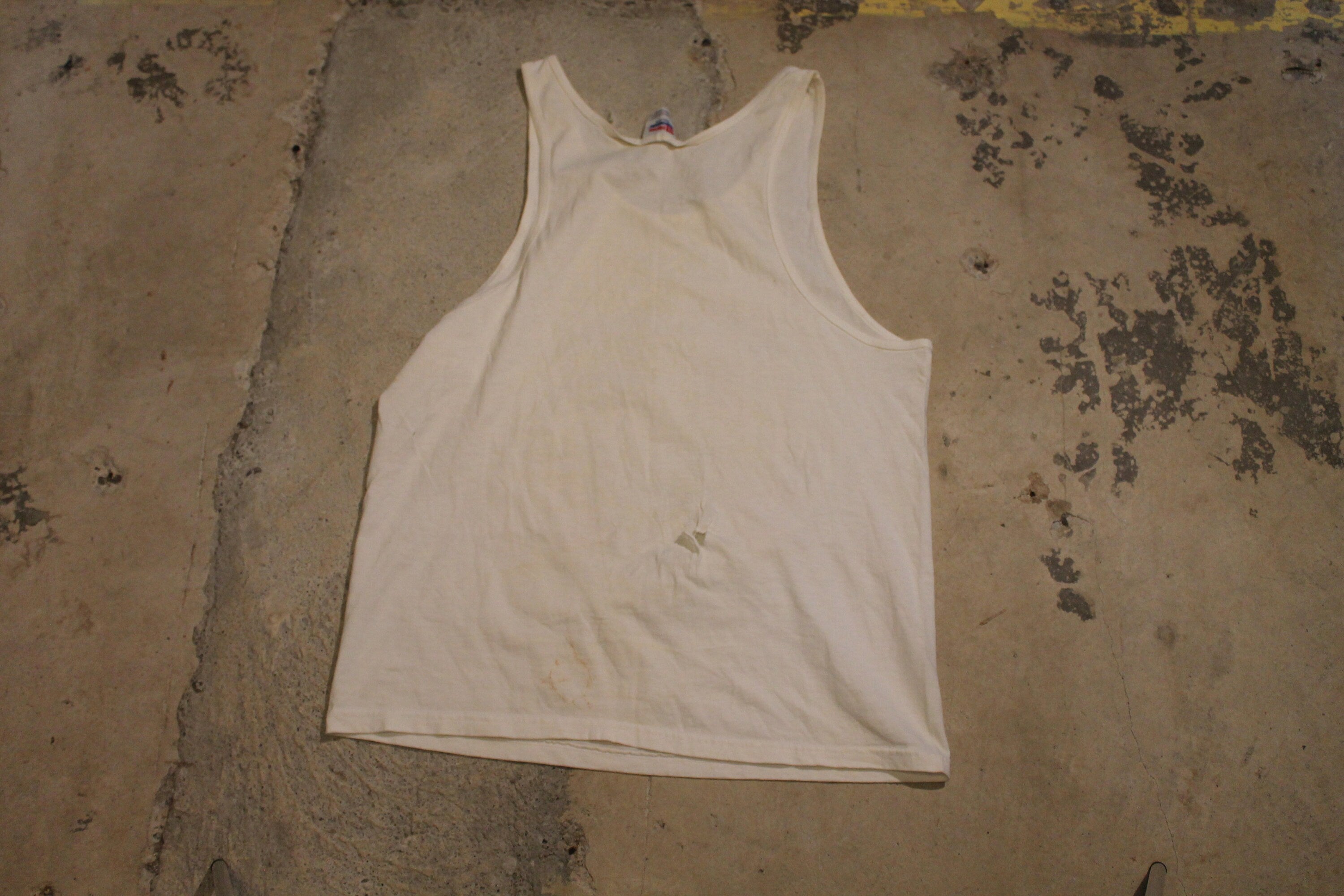 Vintage 1990s Daytona Beach Florida Nowhere Else Butt Graphic Tank Top