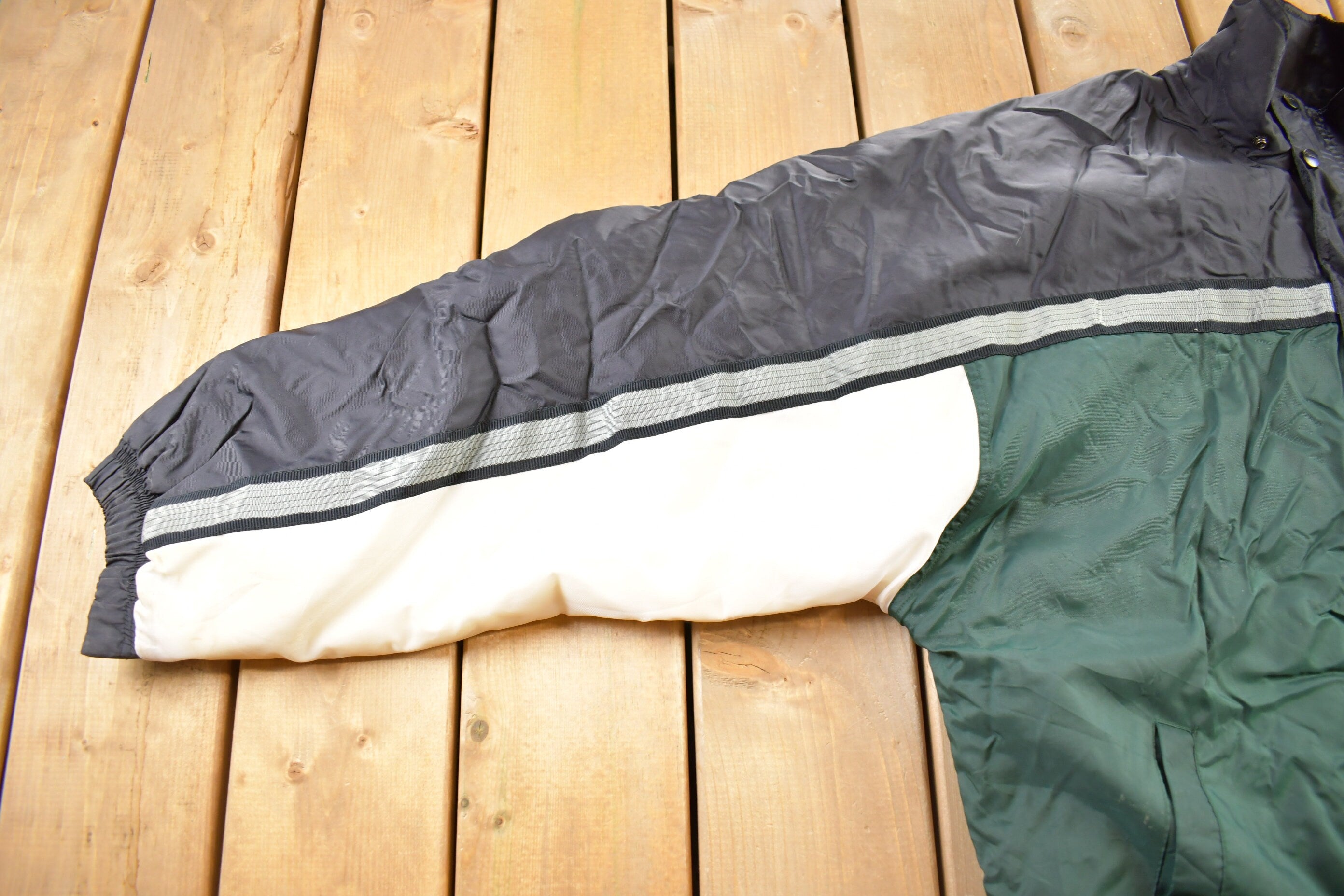 Vintage 1990s Nike Sherpa Lined Winter Jacket