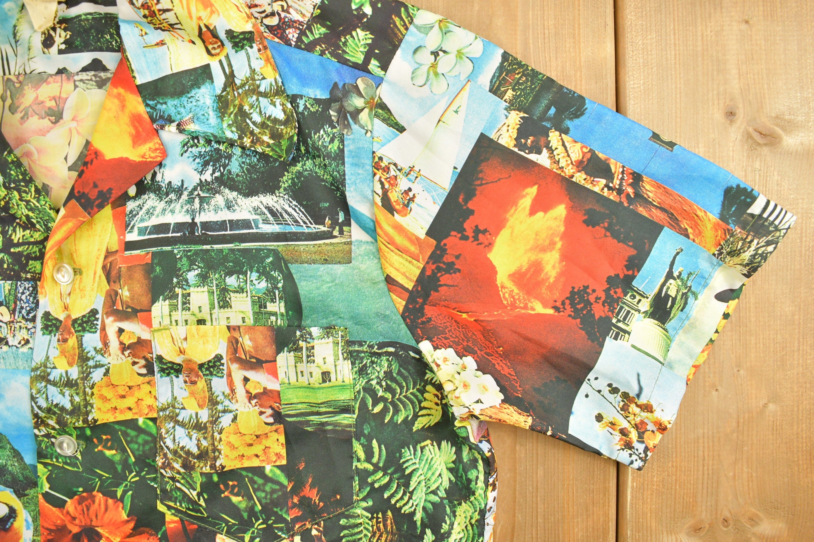 Vintage 1970s Hukilau fashions Picture Button Up Hawaiian Shirt