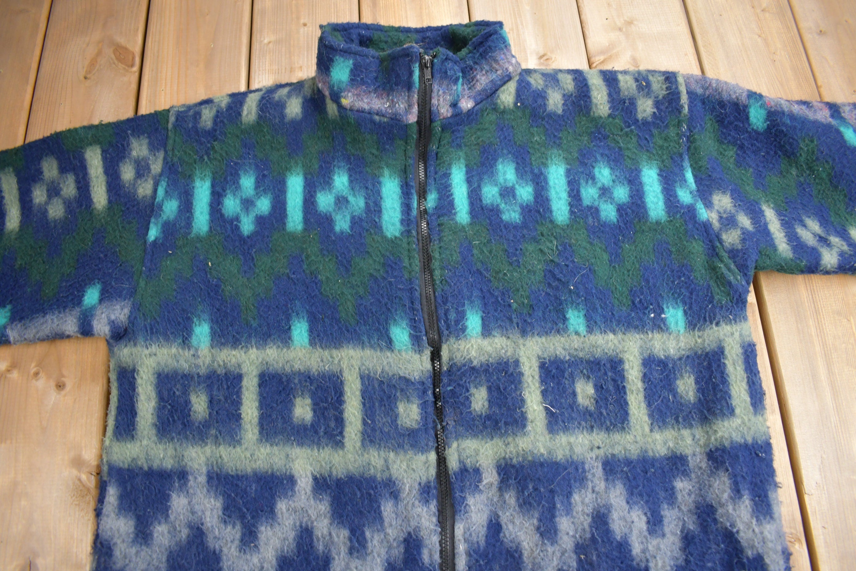Vintage 1990s Aztec Pattern Heavy Fleece jacket