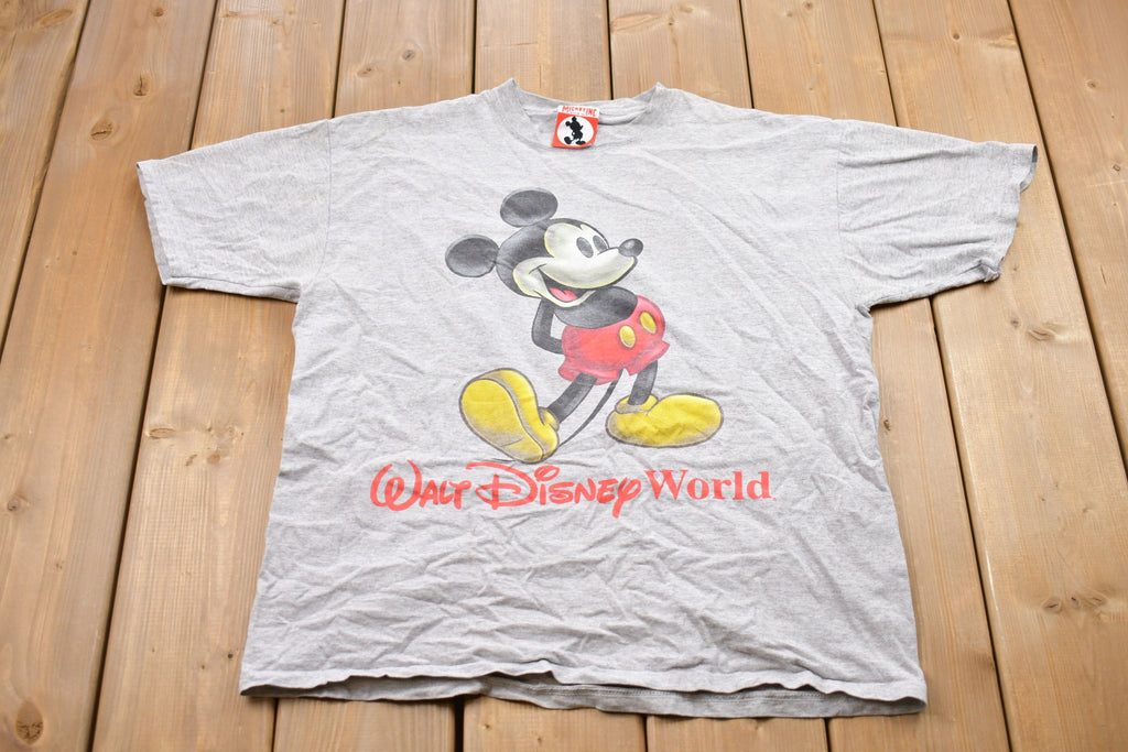Vintage 1990s Walt Disney World Mickey Mouse Graphic T-Shirt