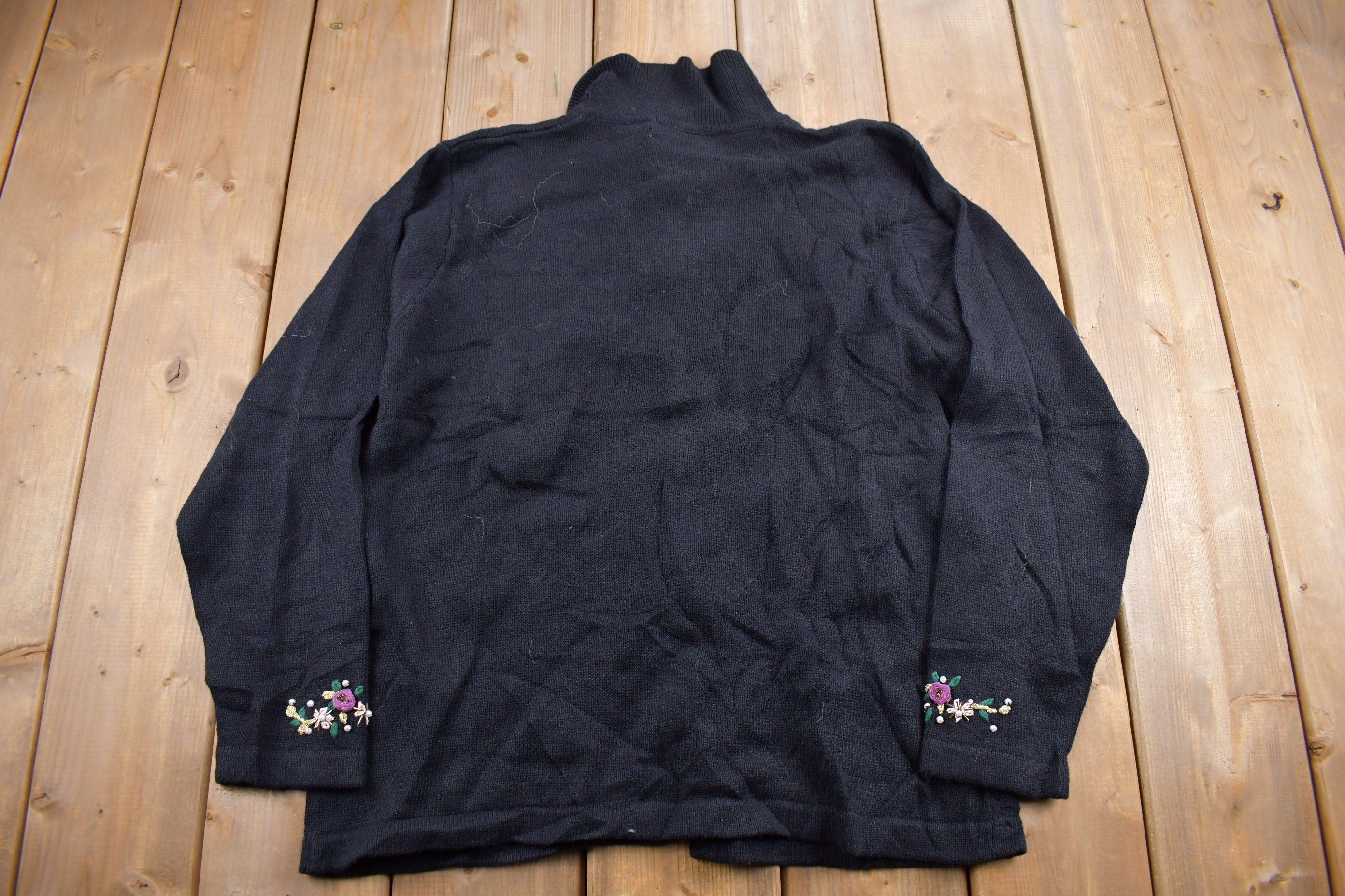 Vintage 1990s Headstock B.P Design Christmas Theme Knit Cardigan Sweater