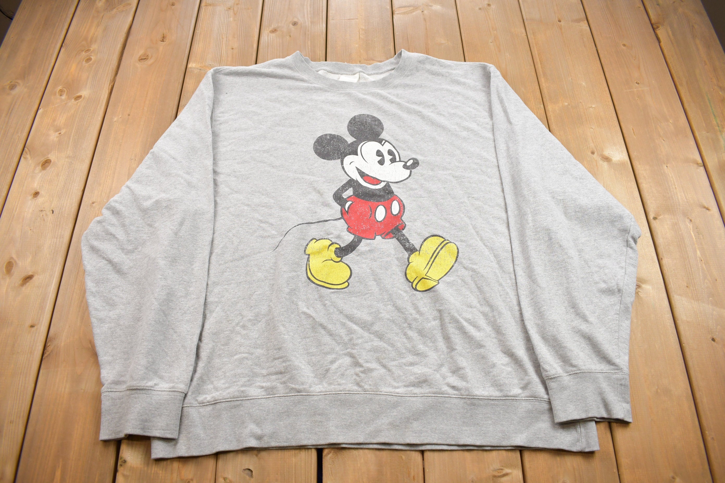 Vintage 1990s Mickey Mouse Disney Disneyland Crewneck Sweatshirt