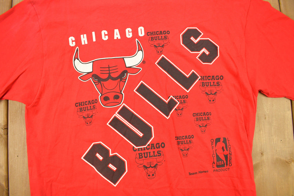 Vintage 1990s Chicago Bulls NBA Graphic T-Shirt