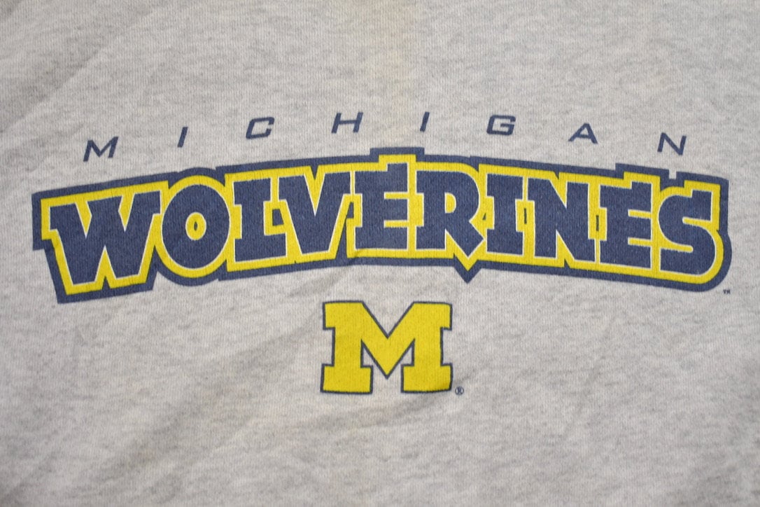 Vintage 1990s University Of Michigan Wolverines Collegiate Crewneck  Lee  NCAA Sweatshirt  Sportswear  Americana  Tultex Maximum Sweats