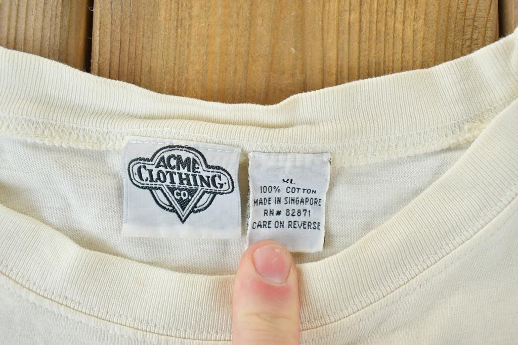 Vintage 1990s Bugs Bunny Embroidered Warner Brothers Cartoon Promo T-Shirt