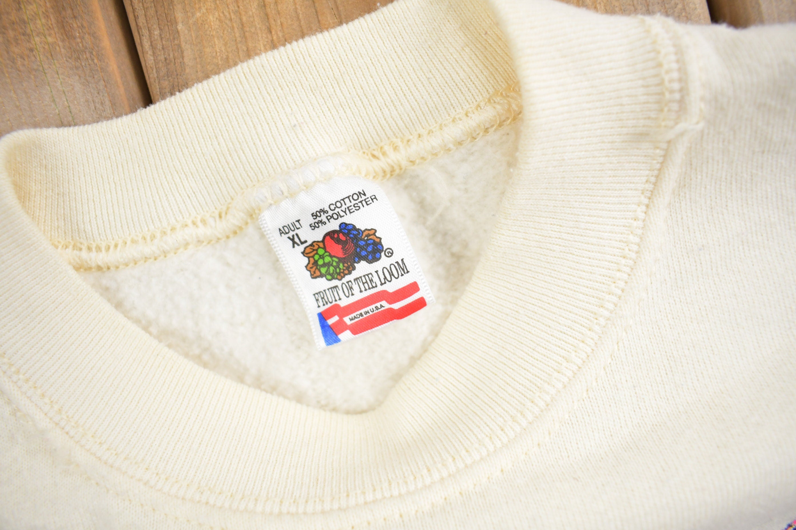 Vintage 1990s WAXX Todays Country 104.5 Crewneck Sweatshirt