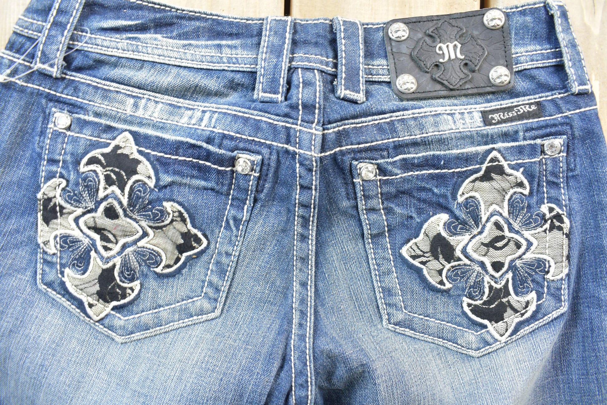Vintage Y2K Miss Me Bedazzled Low Rise Jeans Size 26x32.5