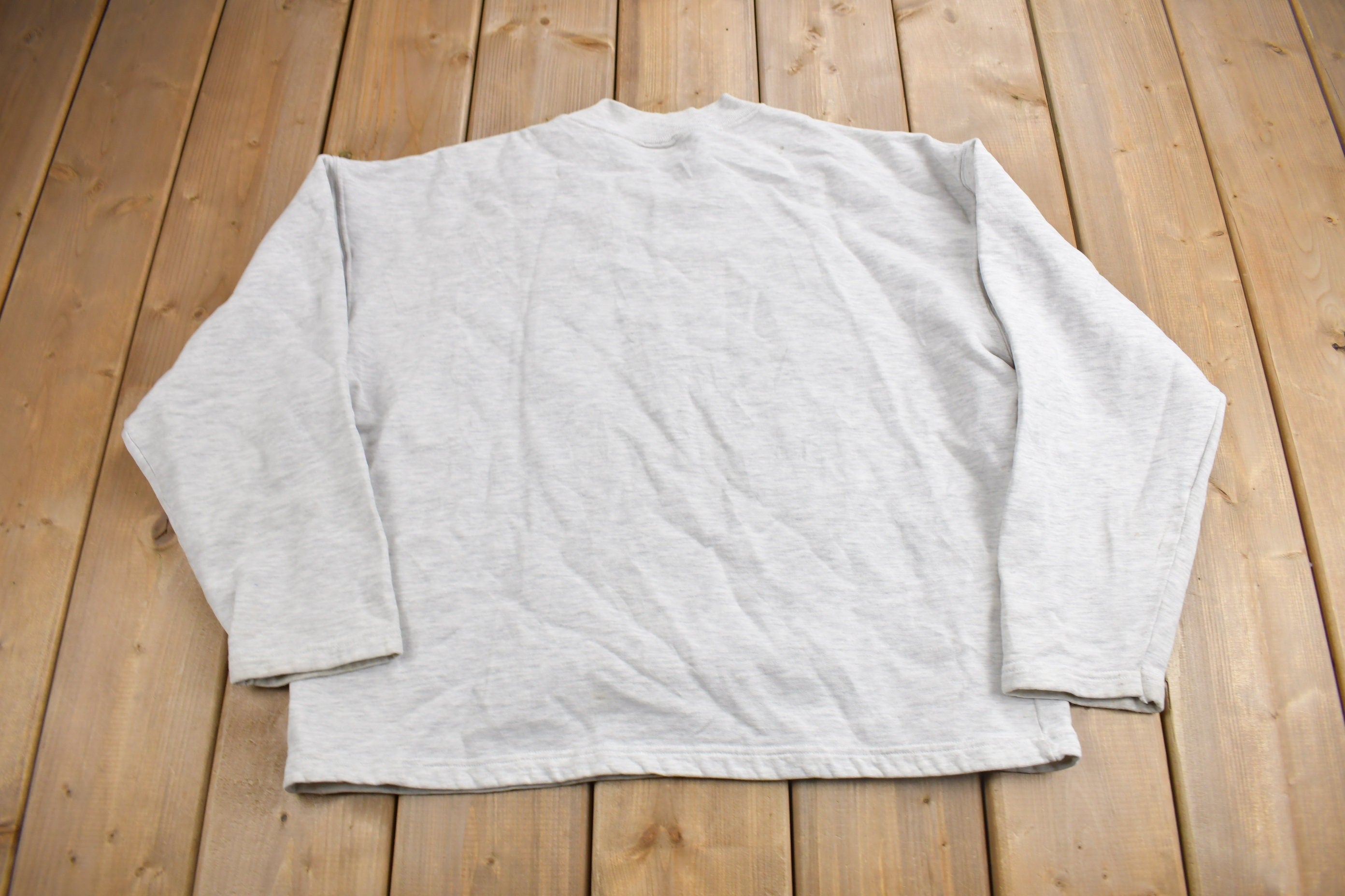 Vintage 1980s Nike Mini Logo Boxy Crewneck Sweatshirt