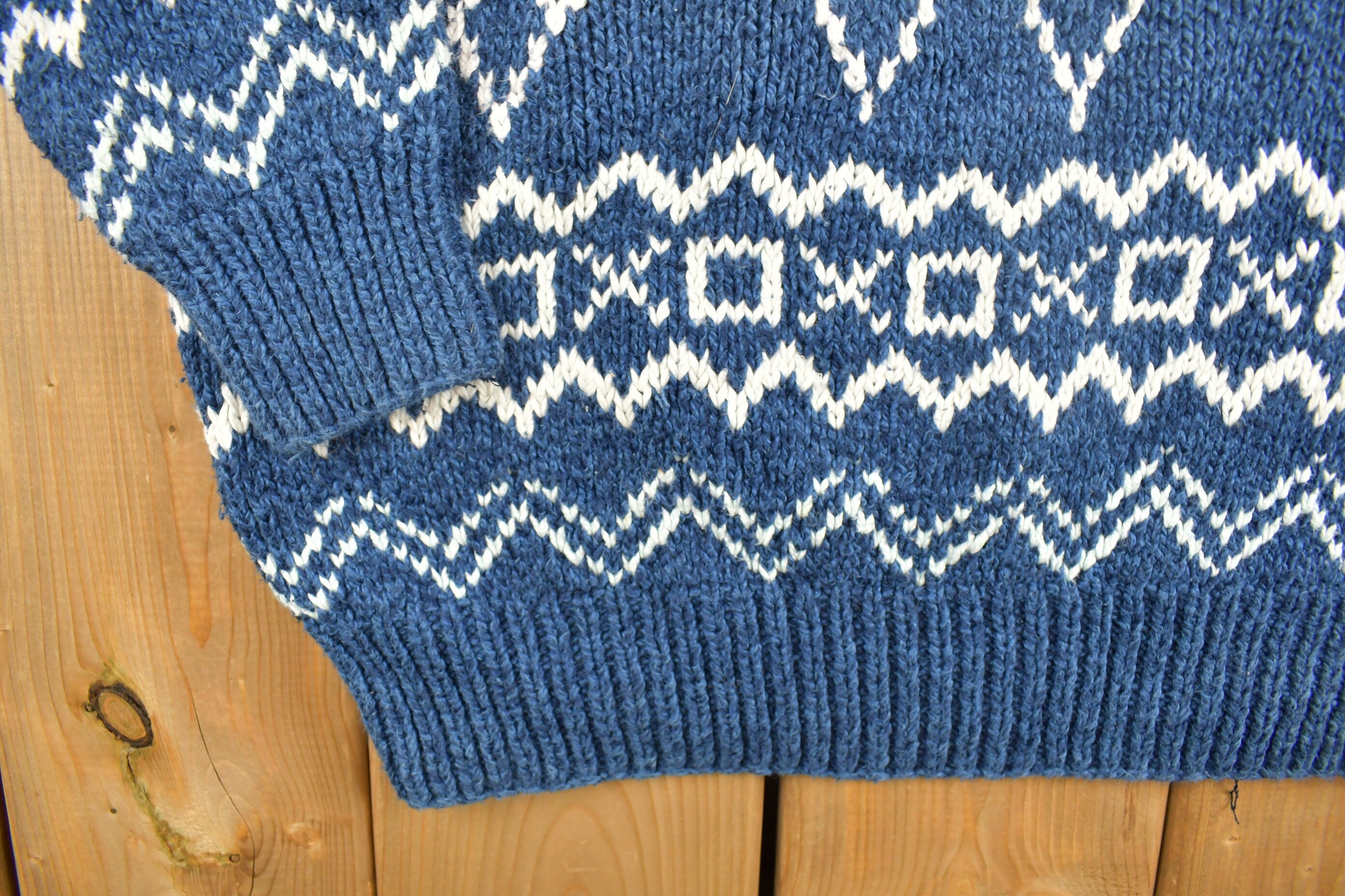 Vintage 1990s Claiborne Knitted Crewneck Sweater