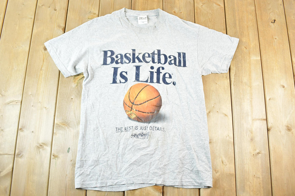 Vintage 1990s Basketball Is Life Souvenir T-Shirt Mens M