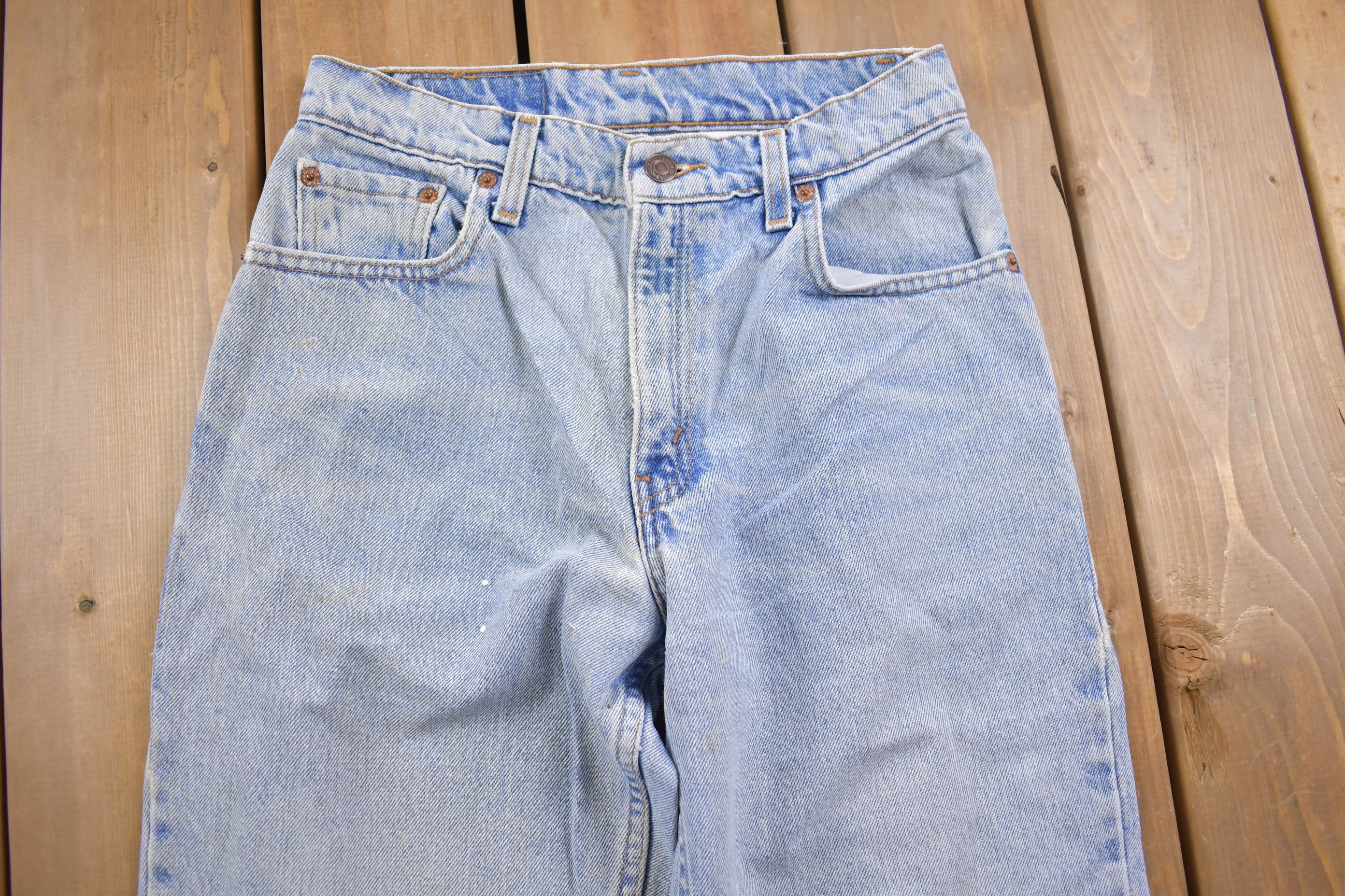 Vintage 1990s Levi's 550 Red Tab Light Wash Jeans Size 26 x 29