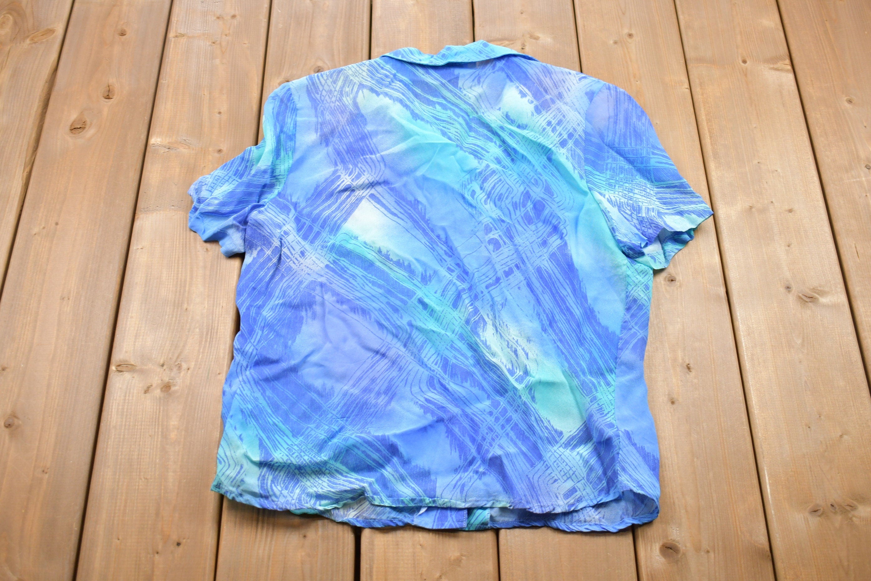 Vintage 1990s Via Moda Abstract All Over Button Up Shirt