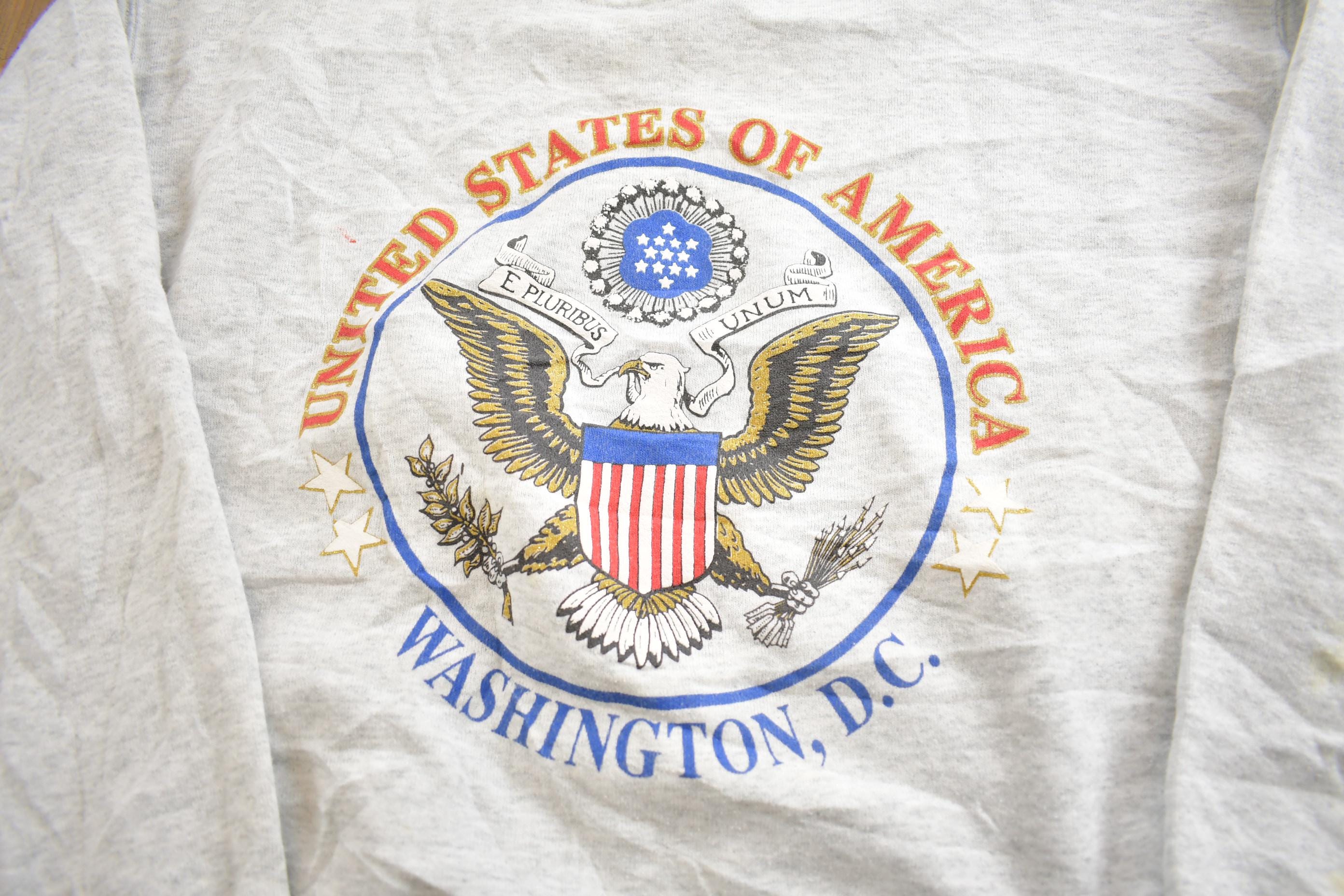 Vintage 1990s Washington D.C USA Souvenir Travel Crewneck Sweatshirt Made In USA