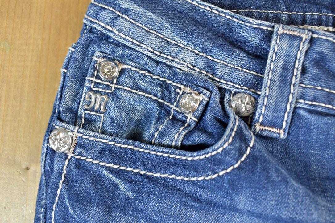 Vintage Y2K Miss Me Bedazzled Skinny Jeans Size 29x26