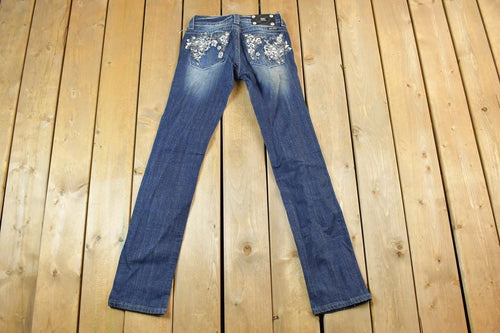Vintage Y2K Miss Me Bedazzled Low Rise Jeans Size 26x31 / Straight Cut Jeans / Y2K Style / Embroidered Jeans / 2000s / Contrast Stitching