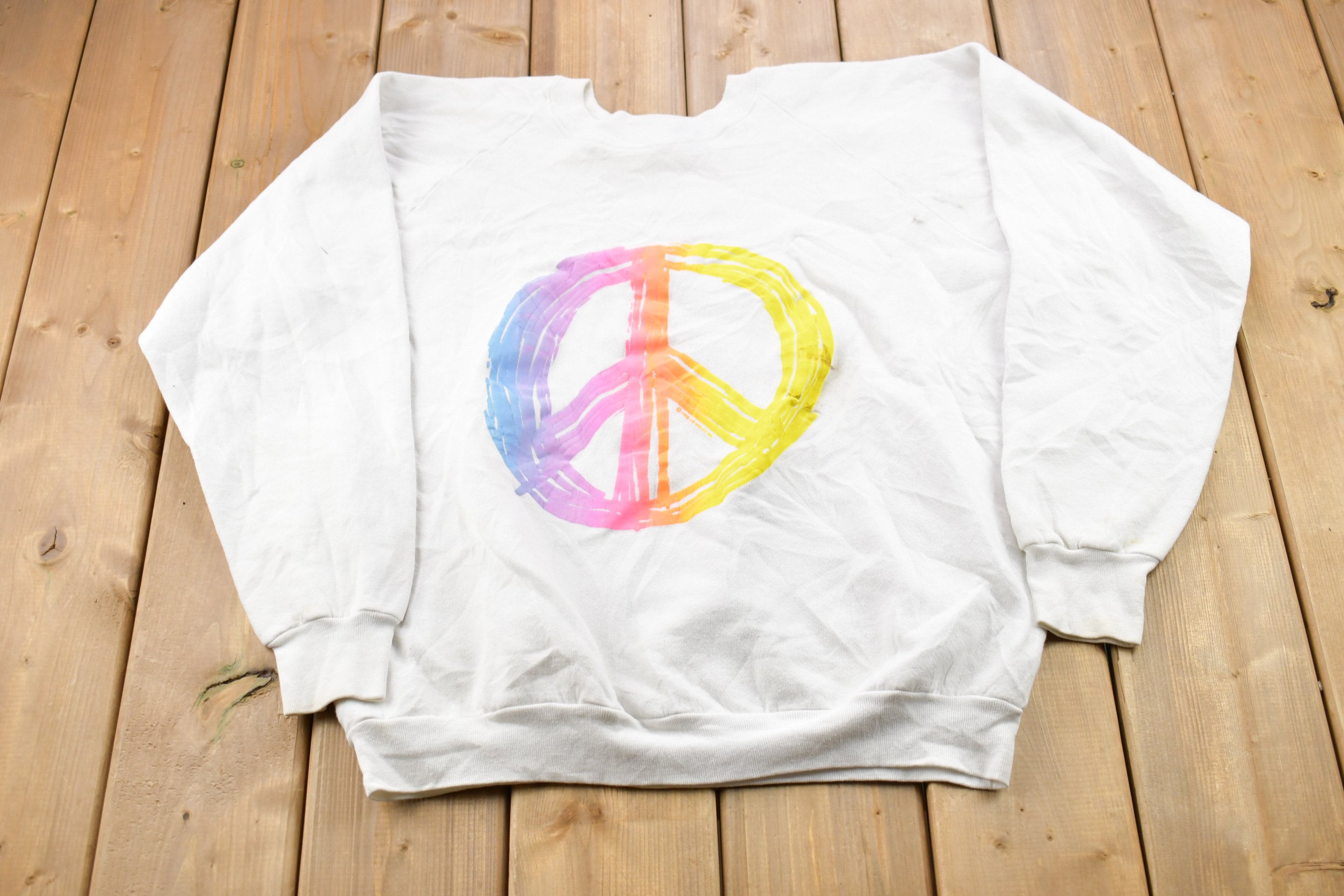 Vintage 1990s Peace Sign Graphic Crewneck Sweatshirt / 90s Crewneck / Souvenir / Athleisure / Streetwear / Travel And Tourism