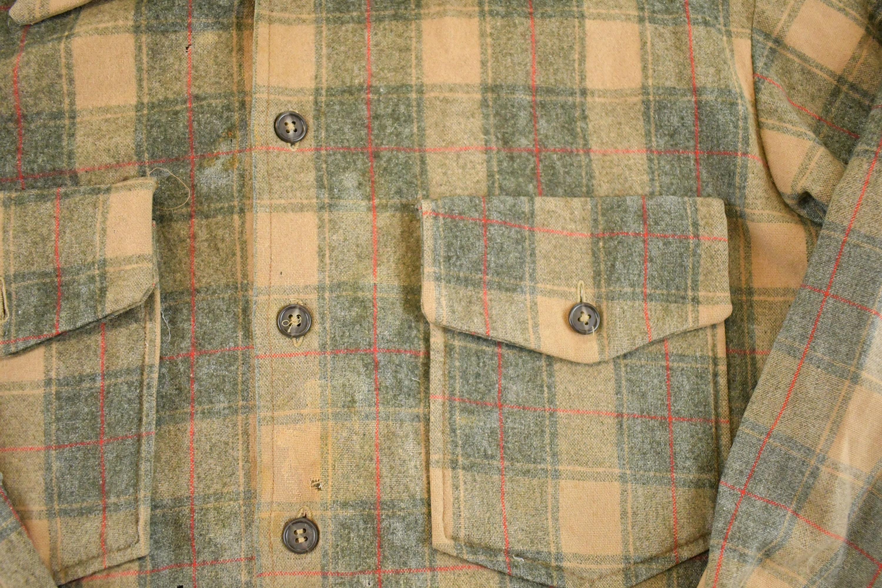 Vintage 1980s Wool Plaid Outdoorsman Heavyweight Button Up Shirt Men's M