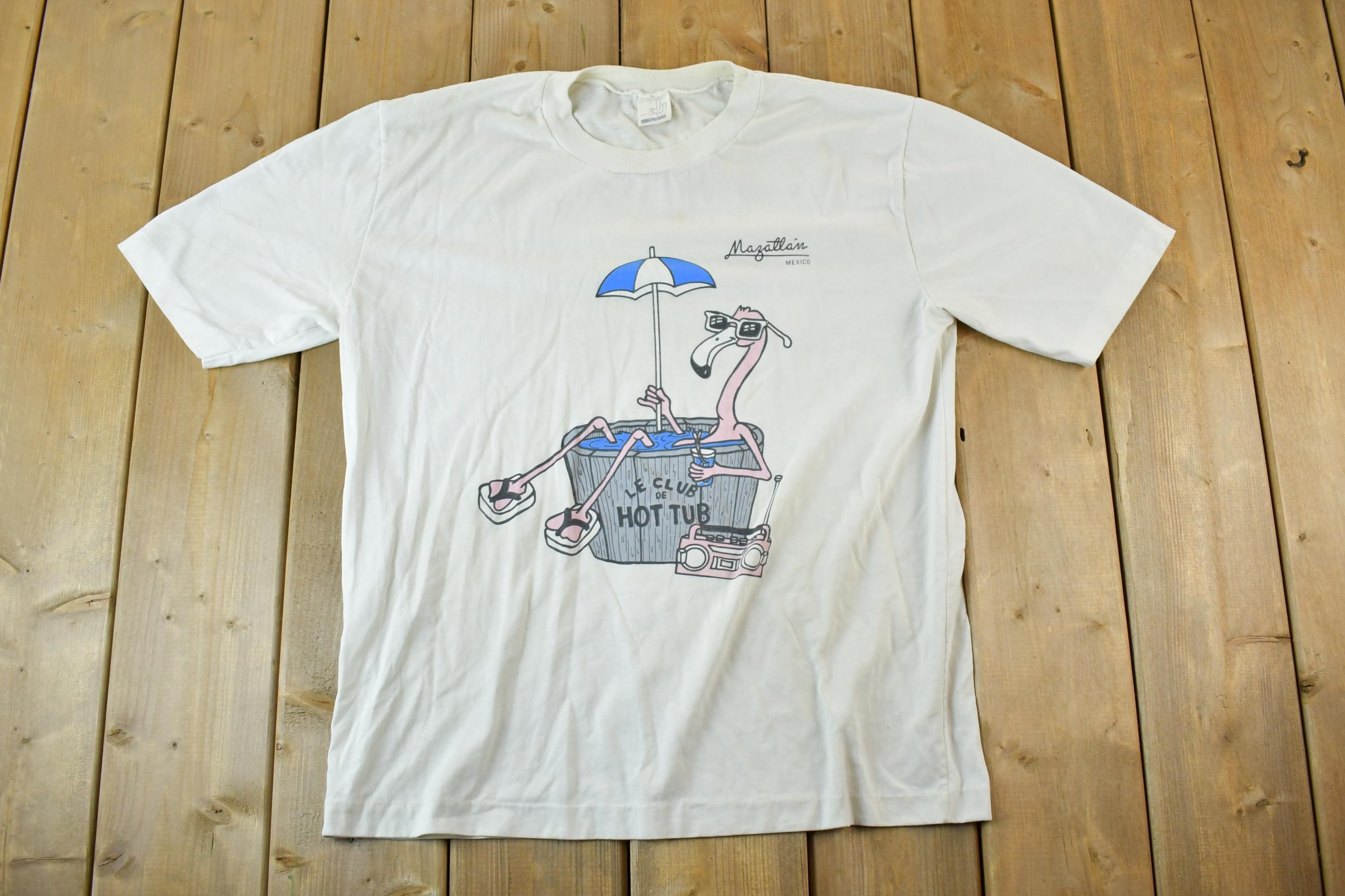 Vintage 1990s Mazatlan Mexico Flamingo Cartoon Souvenir Single Stitch Graphic Print T-Shirt Made In USA