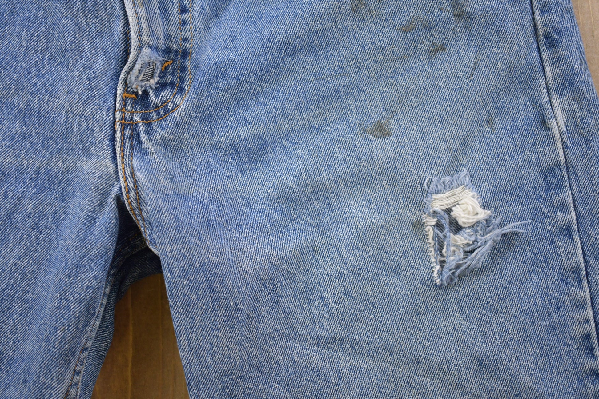 Vintage 1980s Levi's 550 Orange Tab Denim Jeans Size 31 x 30