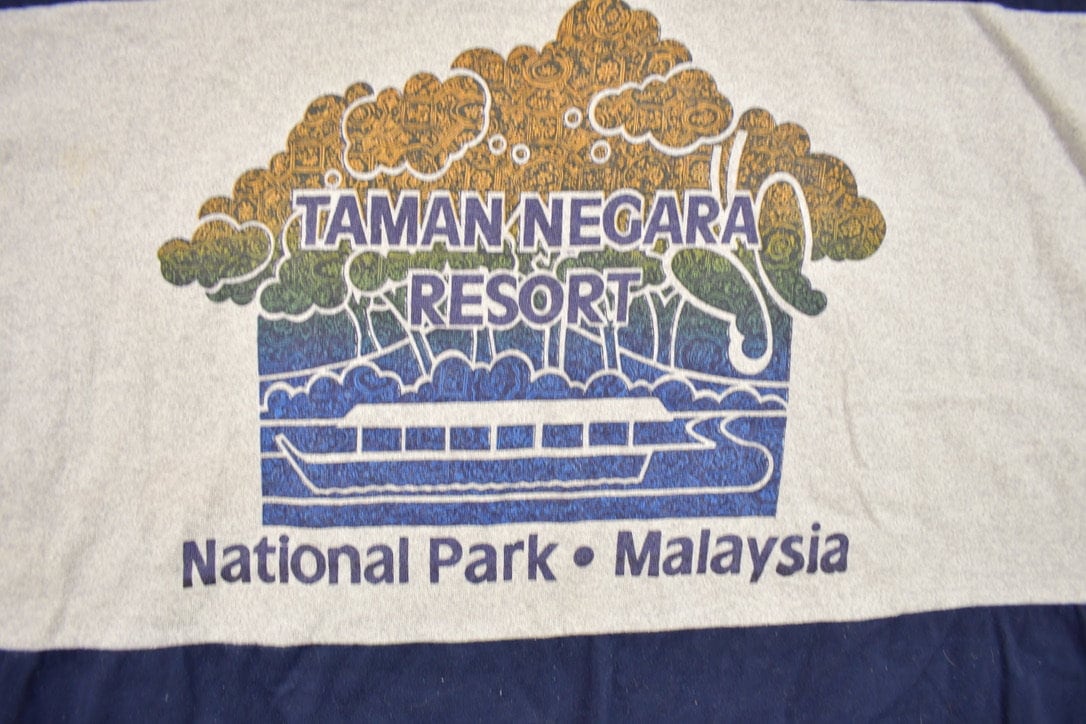 Vintage 1980s Taman Negara Resort Malaysia National Mark Souvenir T Shirt