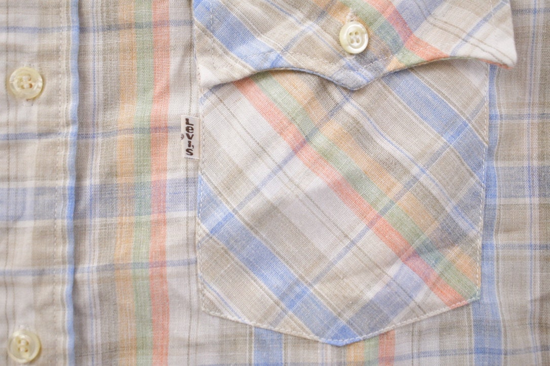 Vintage 1990s Levi's Button Up Plaid Shirt