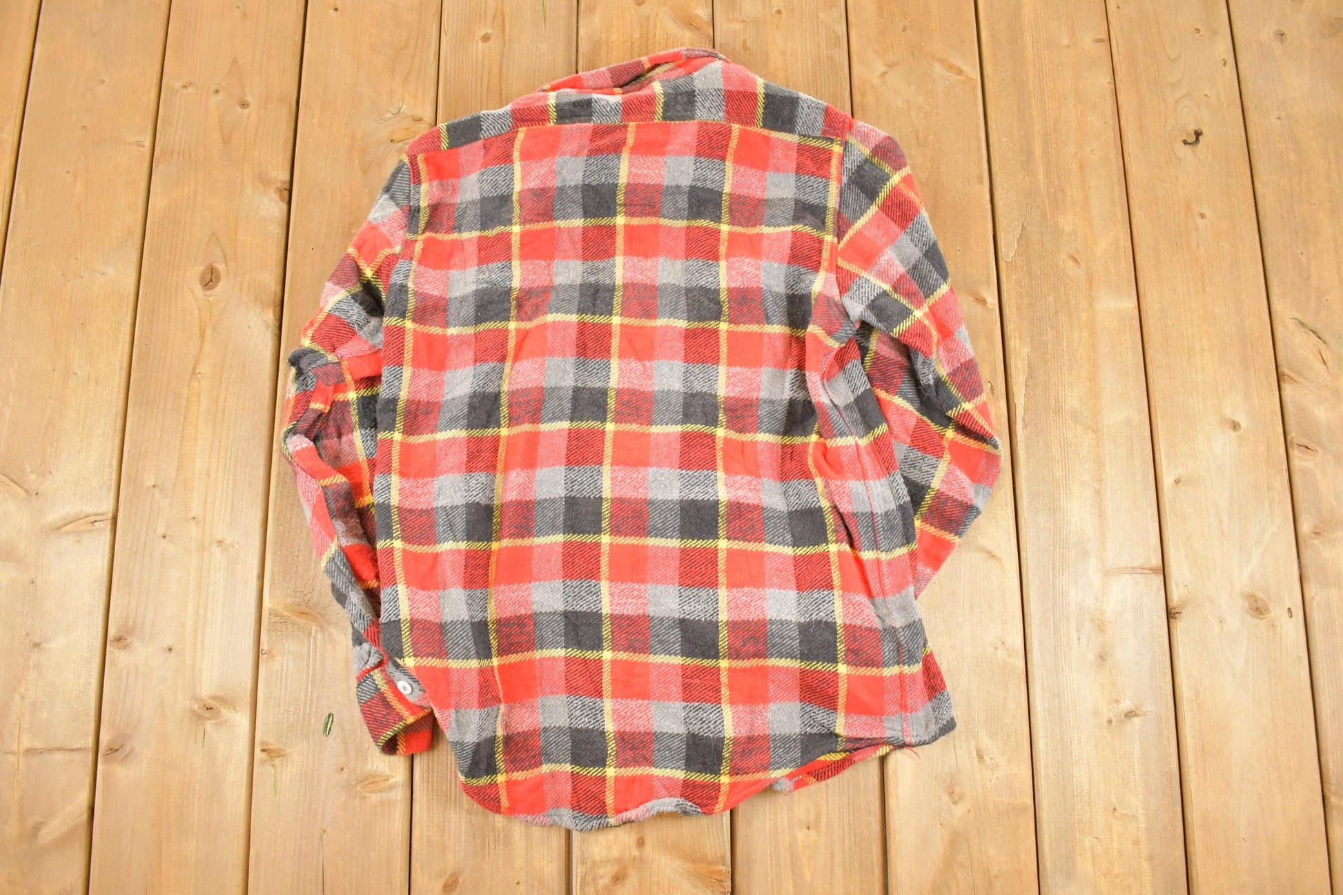 True Vintage 1970s Winter King Plaid Button Up Shirt Mens S