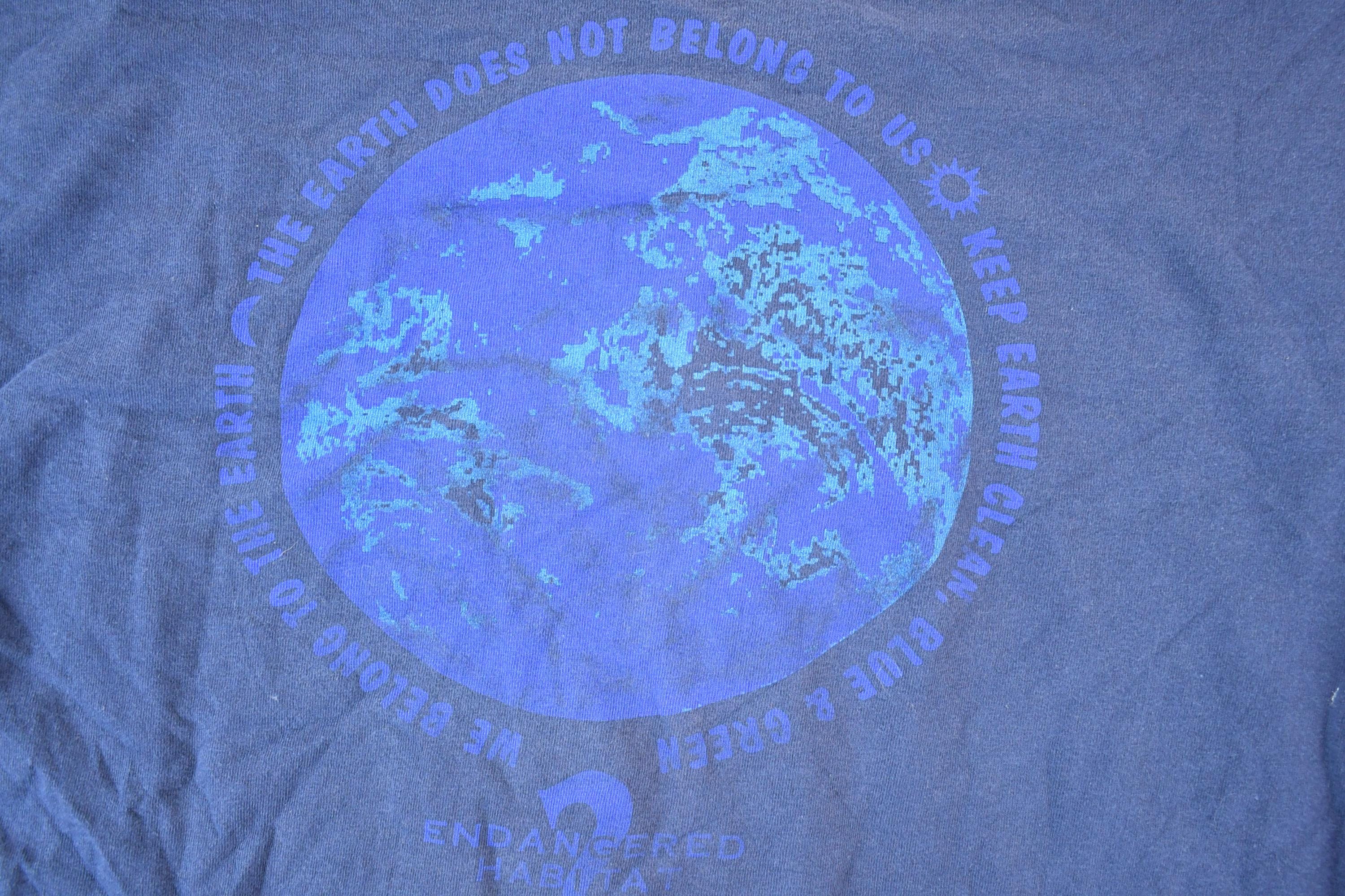 Vintage 1990s Endangered Habitat Earth Souvenir T-Shirt Mens L