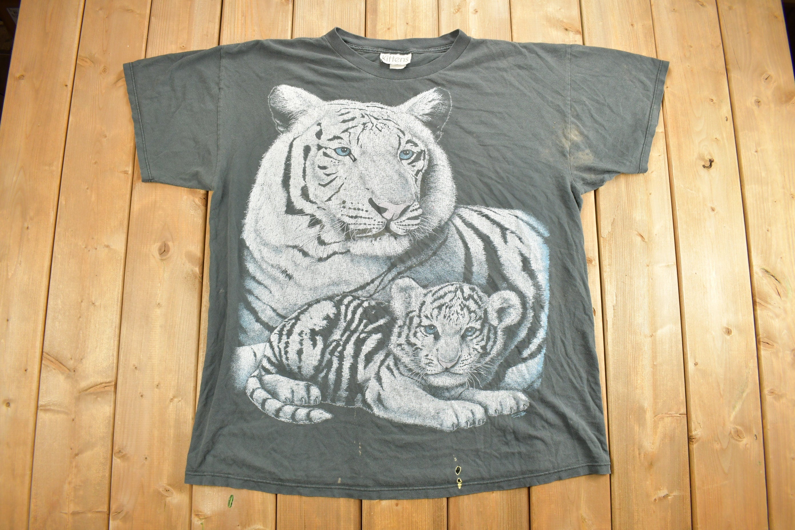 Vintage 1990s White Tigers Graphic T Shirt