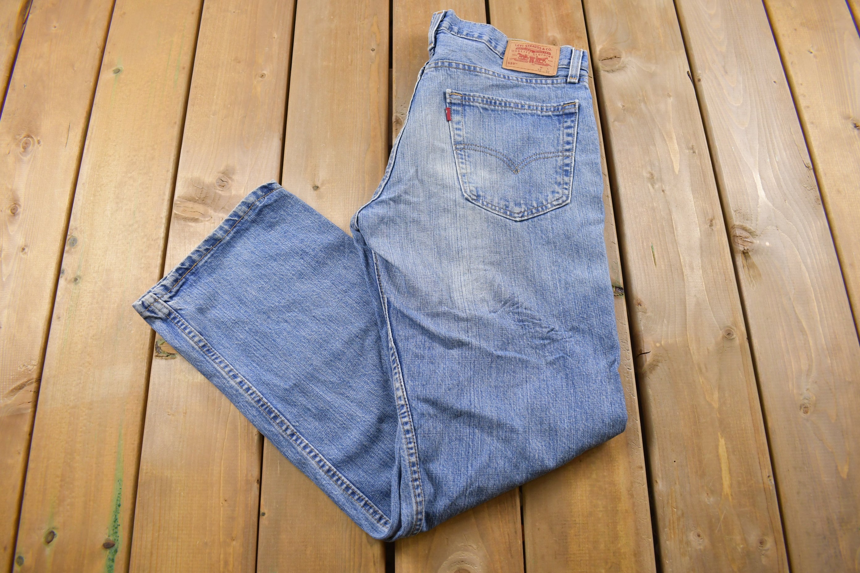 Vintage 1990s Levi's 529 Red Tab Jeans Size 34 x 32