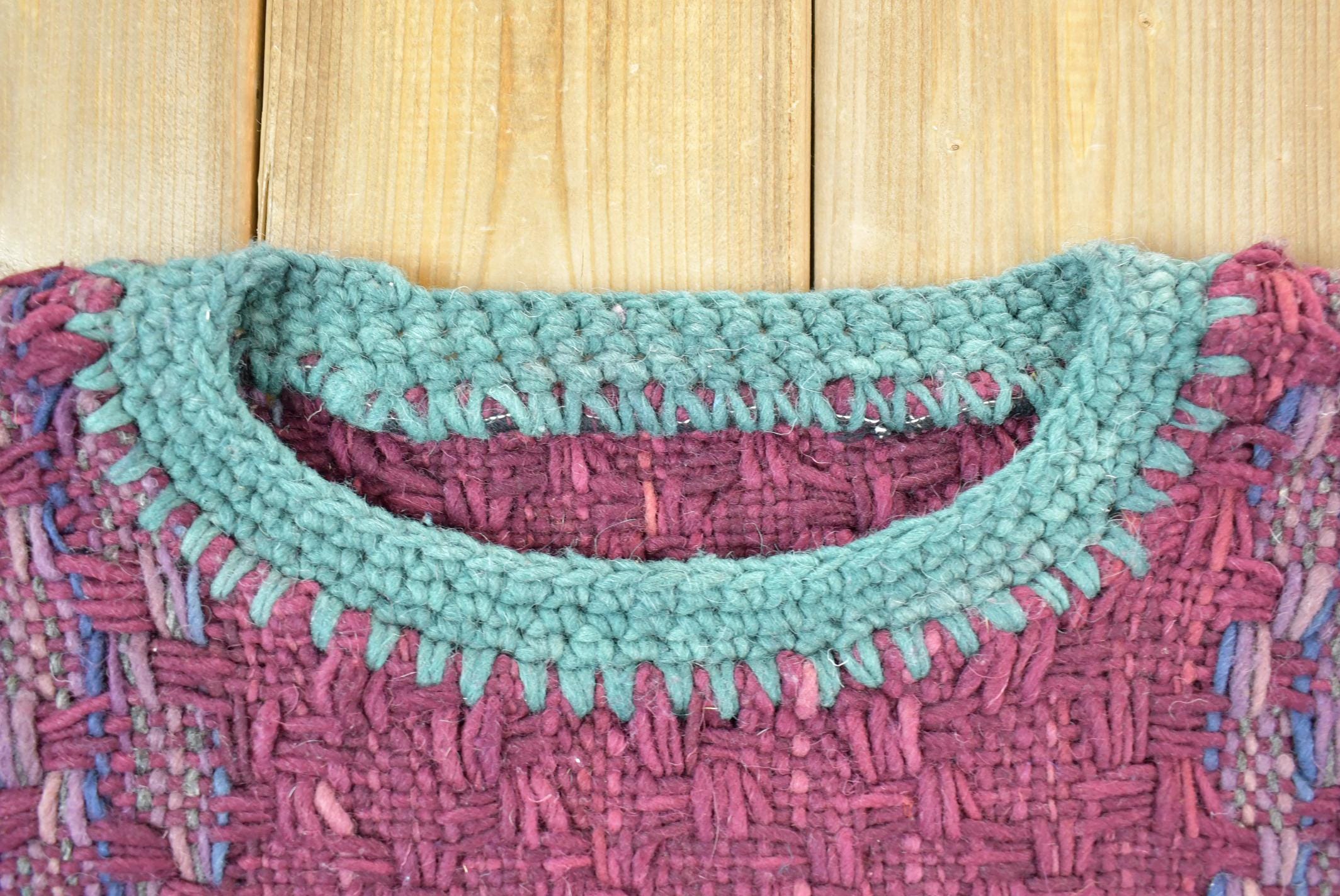 Vintage 1990s Hand Knitted 100% Wool Knit Sweater