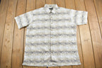 Vintage 1990s Van Heusen Short Sleeve Button Up Shirt